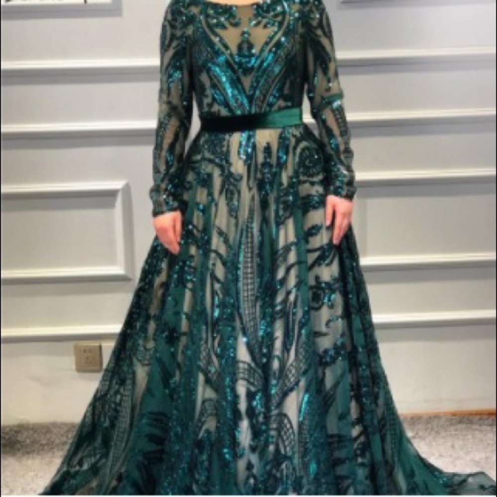 Elegant Teal Embellished Prom Dress